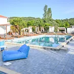 Giabeos Skiathos * Troulos