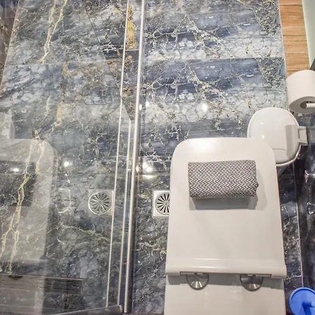 Giabeos Skiathos Hotel *