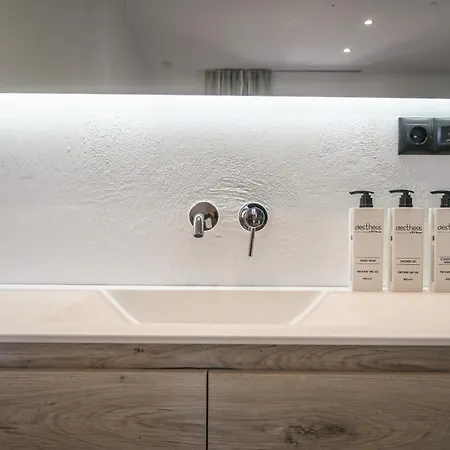 Giabeos Skiathos Otel *