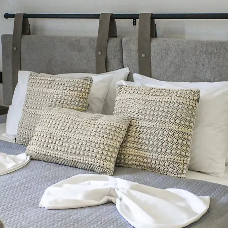 Giabeos Skiathos * Troulos