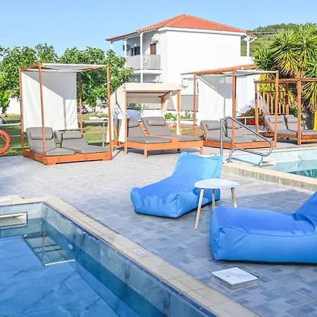 Giabeos Skiathos * Troulos